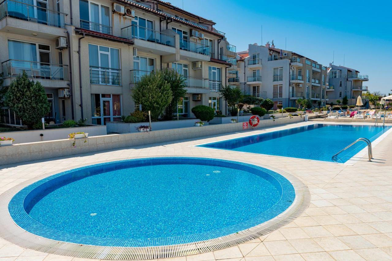 Menada Apolon Apartments Sozopol Extérieur photo